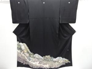 作家物　松に屋敷模様留袖（比翼付き）